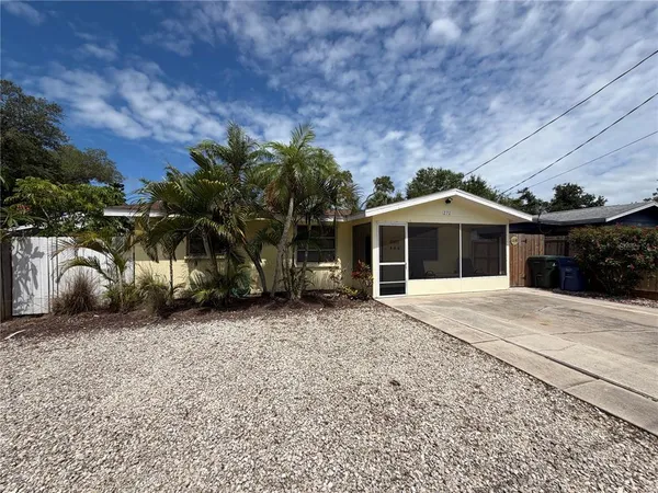 $1,900 | 270 South Maple Street, Englewood, FL 34223