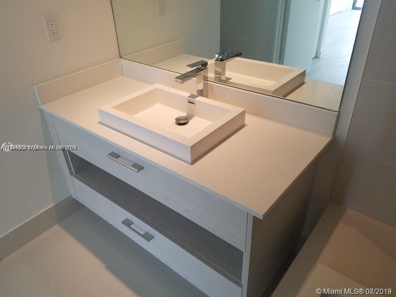 55 Southwest 9th Street, Unit 1805 Miami, FL 33130 - Photo 5 of 6