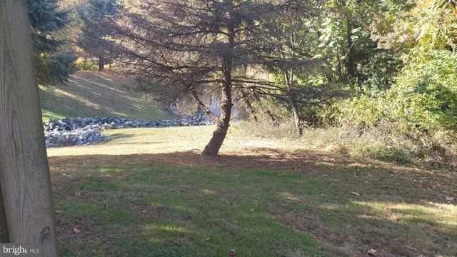 a view of yard from balcony