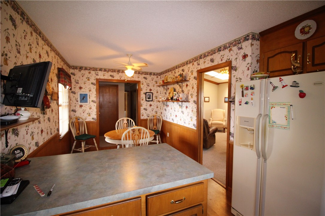 950 Old Webb Road, Unit 1008 OLD WEBB ROAD Anderson, SC 29626 - Photo 4 of 29 Breakfast Bar and Breakfast Area