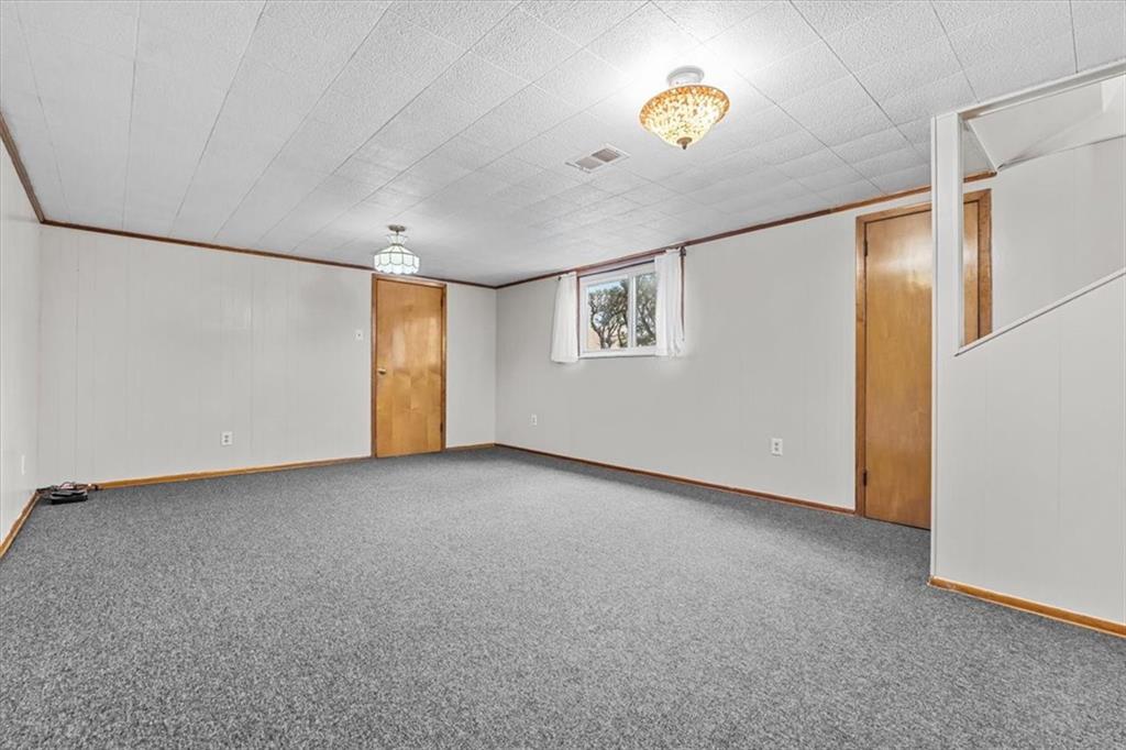 429 Sharon Road Coraopolis, PA 15108 - Photo 21 of 35 Gallery Image 21