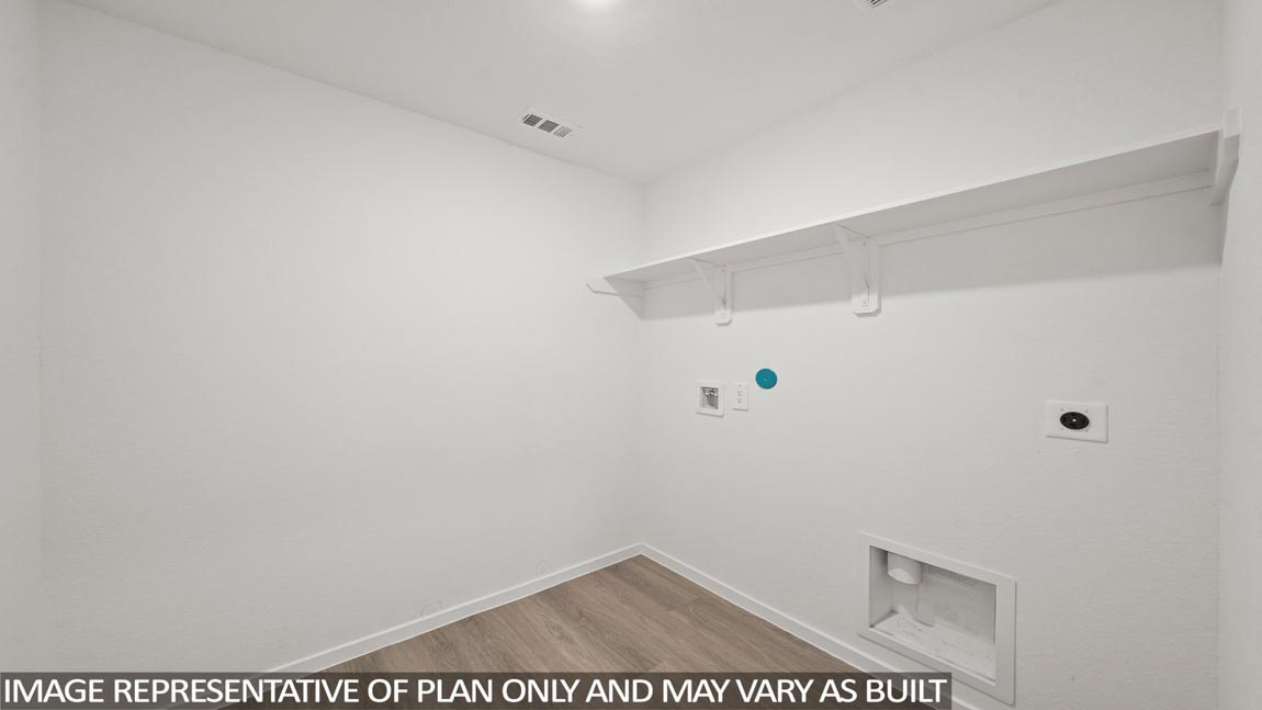 16807 Country Roots Avenue Conroe, TX 77302 - Photo 13 of 25 a view of an empty room