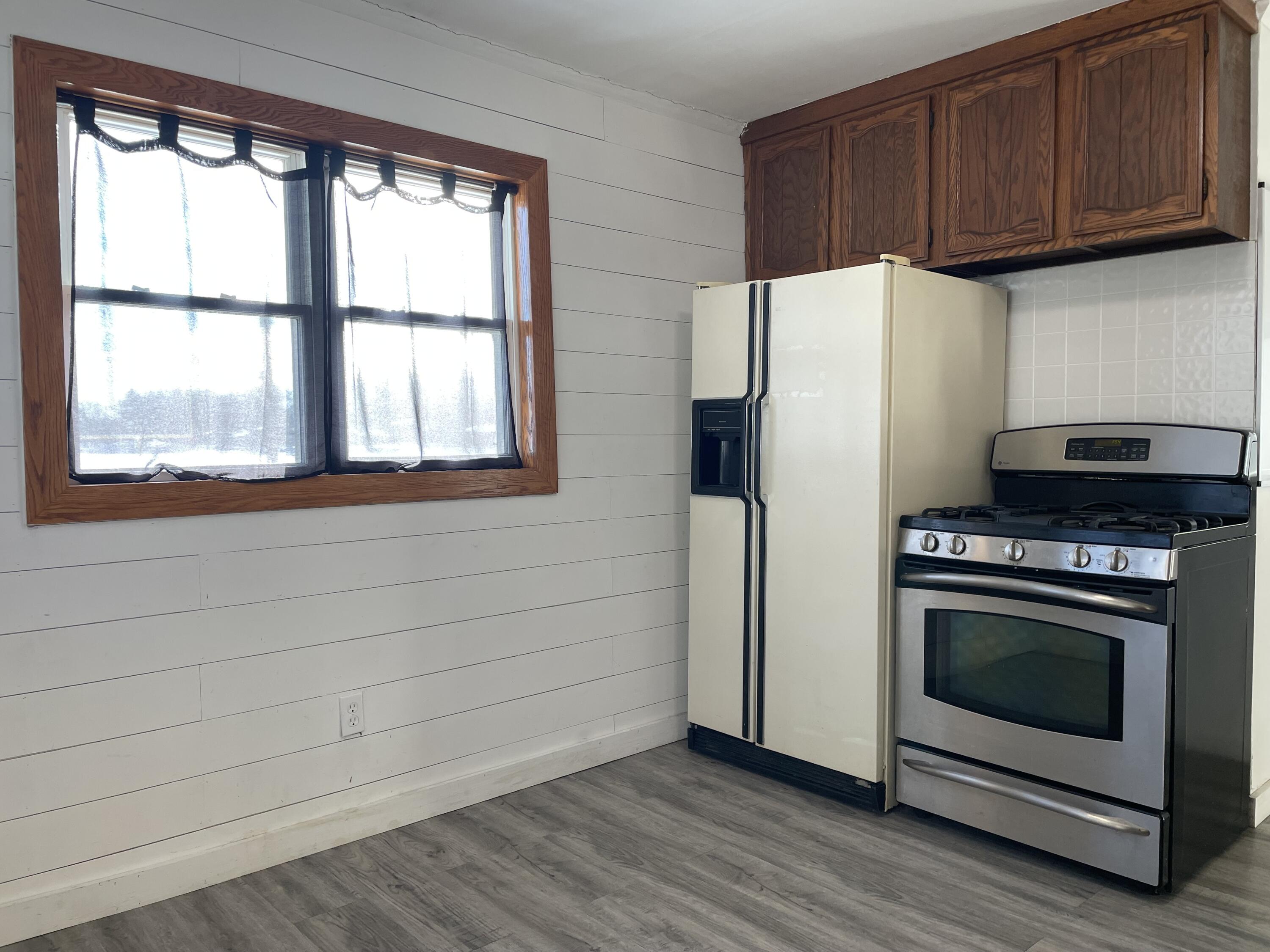801 Packard Street Tomah, WI 54660 - Photo 6 of 15 Kitchen