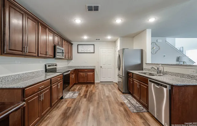 $1,675 | 519 Wild Olive Way, San Antonio, TX 78220