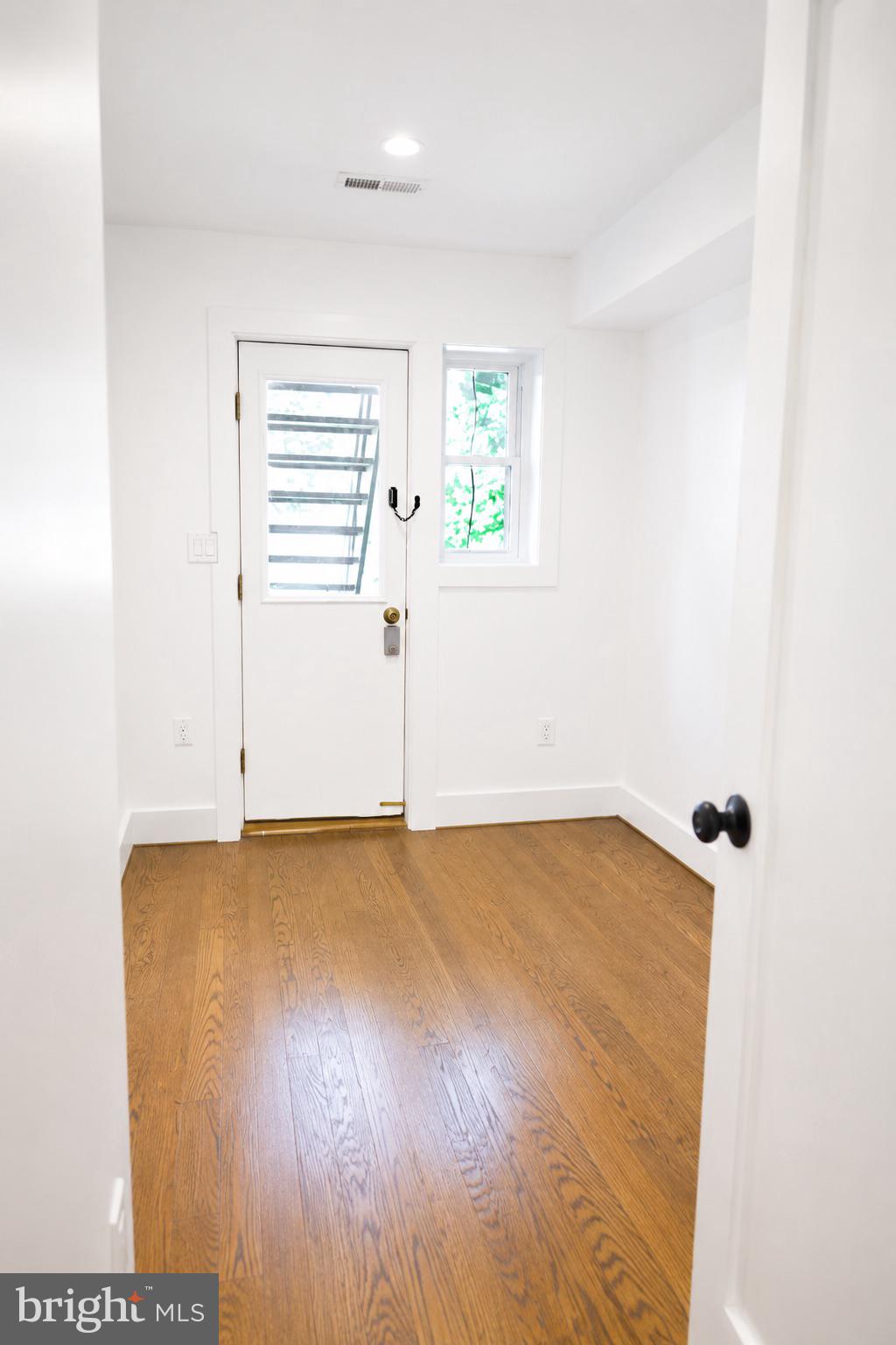 604 17th Street Northeast Washington, DC 20002 - Photo 7 of 21