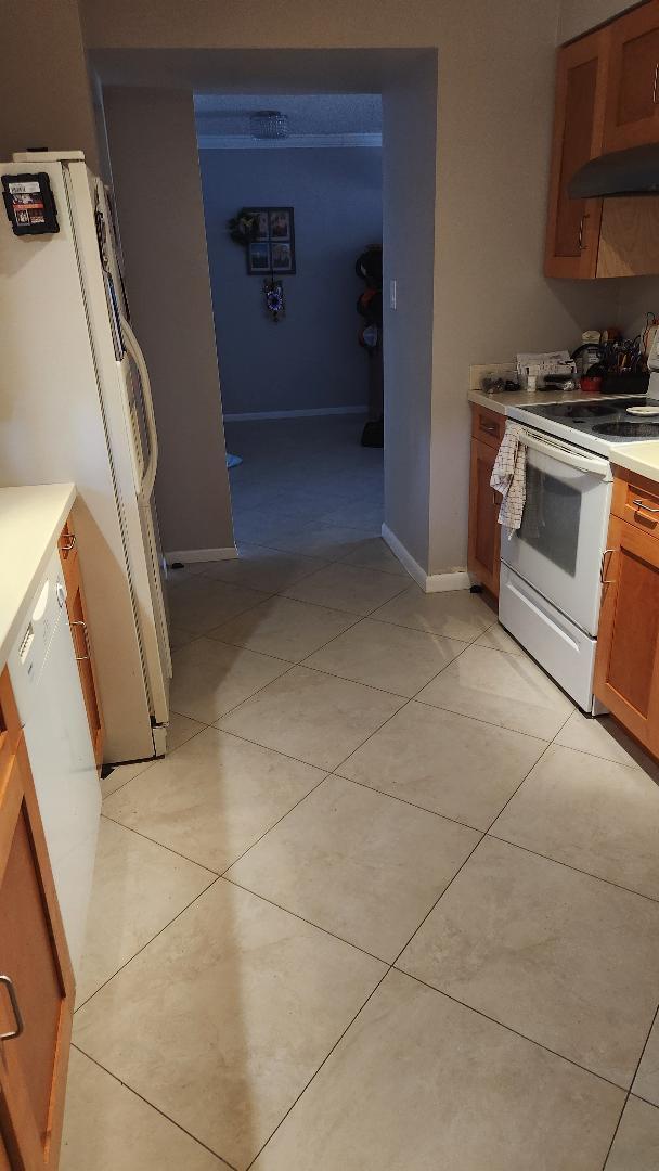 1915 Lavers Circle, Unit E206 Delray Beach, FL 33444 - Photo 3 of 17 kitchen #7