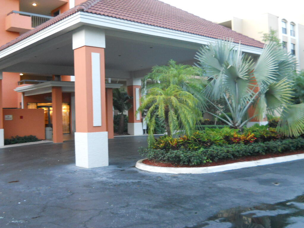 1915 Lavers Circle, Unit E206 Delray Beach, FL 33444 - Photo 4 of 17 entrance