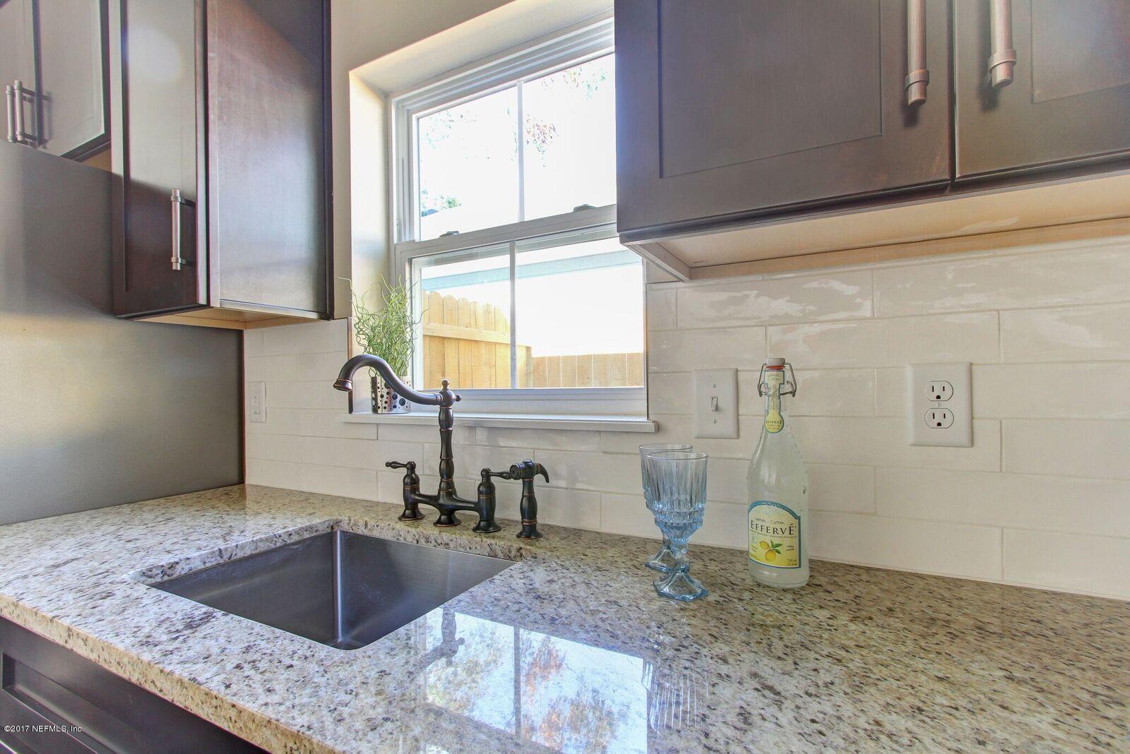 737 Ralph Street Jacksonville, FL 32204 - Photo 14 of 28 Rave Home Staging Jacksonville (14)_prev