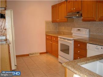 1044 Whitner Road Reading, PA 19605 - Photo 4 of 11 Kitchen