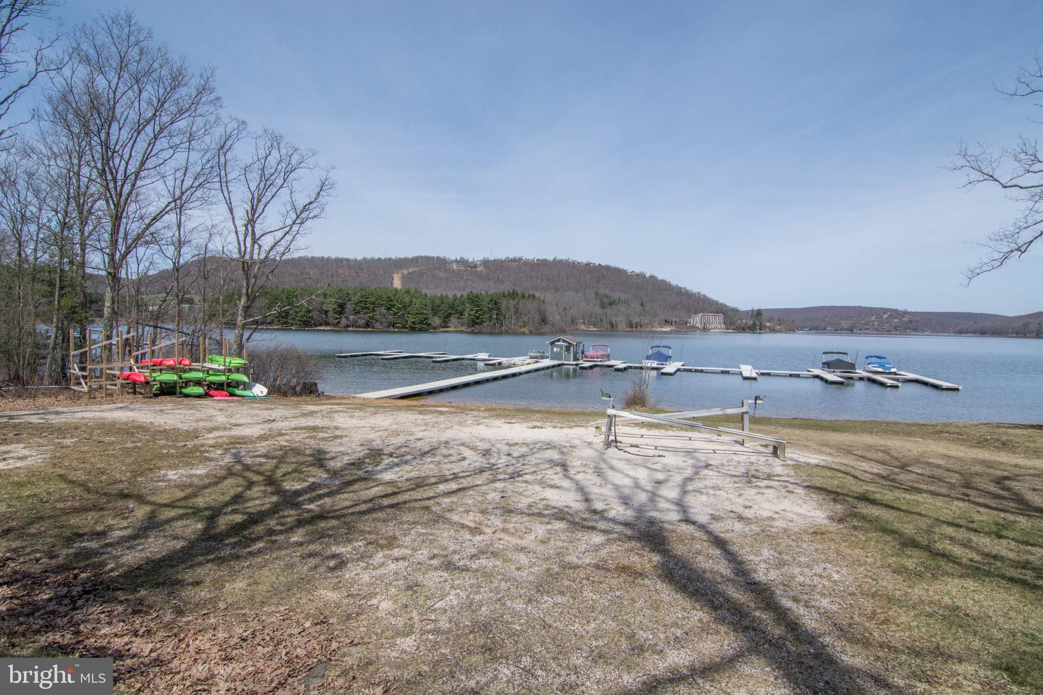565 Glendale Road, Unit 103B Oakland, MD 21550 - Photo 43 of 53 a view of lake with mountain