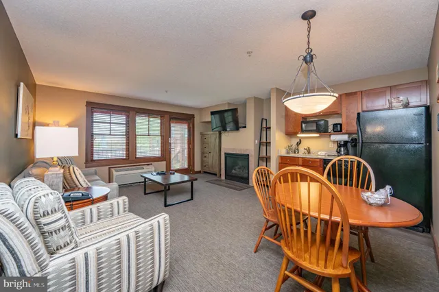 $260,000 | 565 Glendale Road, Unit 103B, Oakland, MD 21550