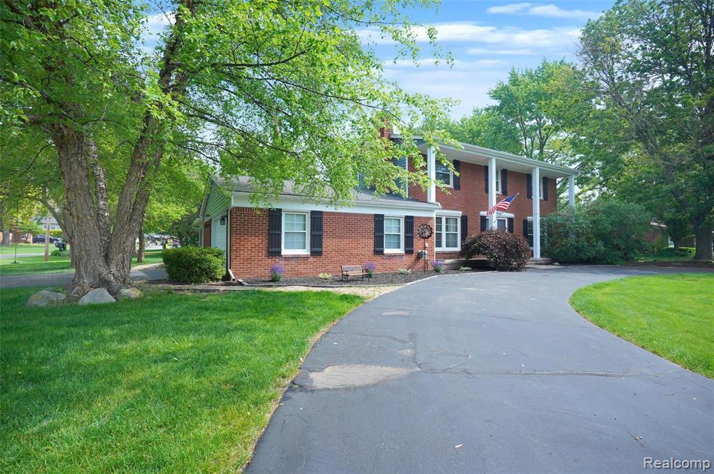 32836 Hearthstone Road Farmington Hills, MI 48334 - Photo 3 of 30