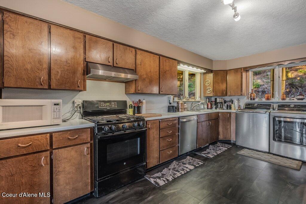 20355 Highway 2 Sandpoint, ID 83864 - Photo 17 of 77 --16.jpg-SMALL