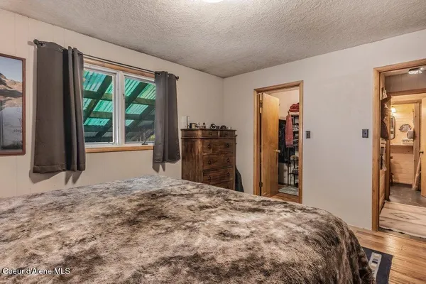 $779,000 | 20355 Highway 2, Sandpoint, ID 83864
