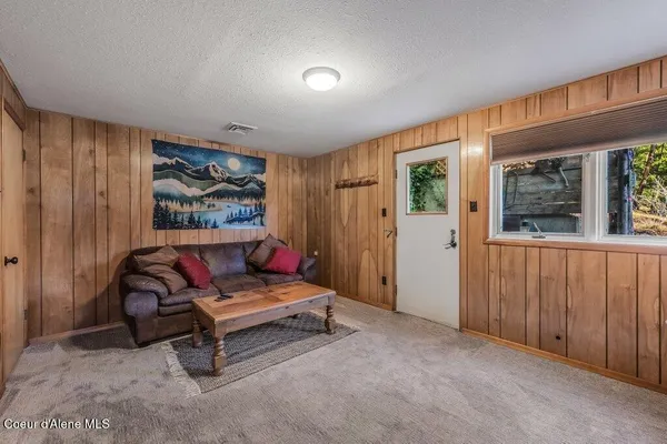 $779,000 | 20355 Highway 2, Sandpoint, ID 83864