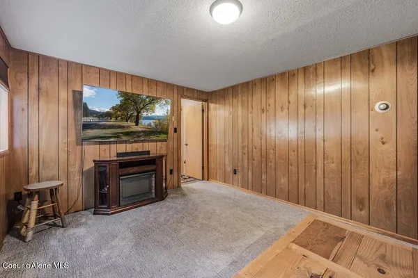 $779,000 | 20355 Highway 2, Sandpoint, ID 83864