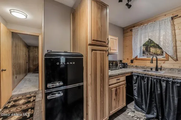 $779,000 | 20355 Highway 2, Sandpoint, ID 83864