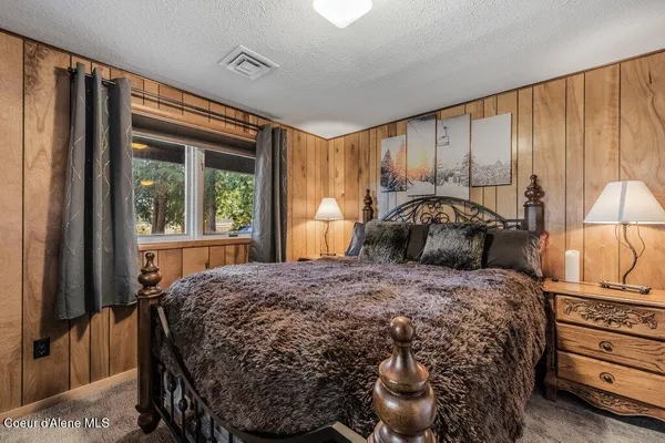 $779,000 | 20355 Highway 2, Sandpoint, ID 83864
