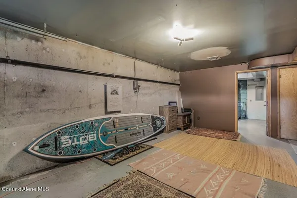 $779,000 | 20355 Highway 2, Sandpoint, ID 83864