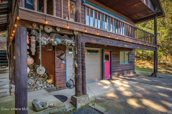 $779,000 | 20355 Highway 2, Sandpoint, ID 83864
