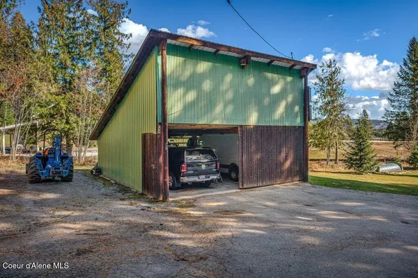$779,000 | 20355 Highway 2, Sandpoint, ID 83864