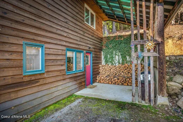 $779,000 | 20355 Highway 2, Sandpoint, ID 83864