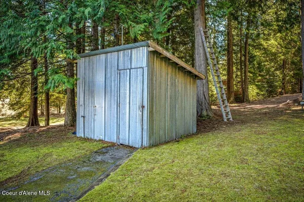 $779,000 | 20355 Highway 2, Sandpoint, ID 83864