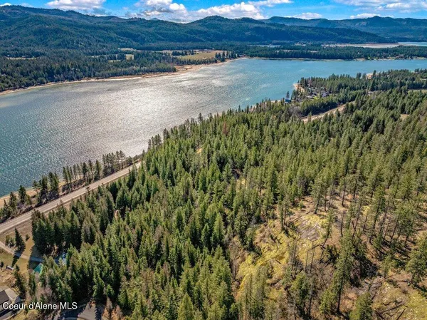 $779,000 | 20355 Highway 2, Sandpoint, ID 83864