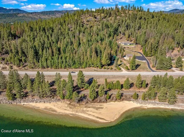 $779,000 | 20355 Highway 2, Sandpoint, ID 83864