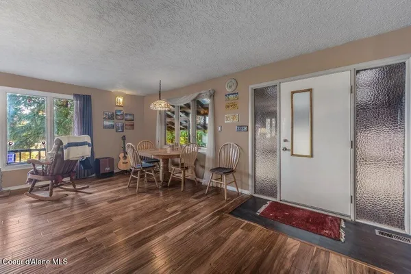 $779,000 | 20355 Highway 2, Sandpoint, ID 83864