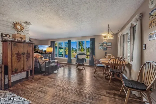 $779,000 | 20355 Highway 2, Sandpoint, ID 83864