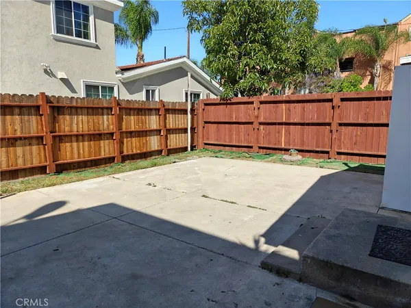 $695,000 | 2439 East 15th Street, Long Beach, CA 90804