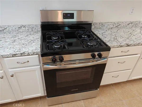$695,000 | 2439 East 15th Street, Long Beach, CA 90804