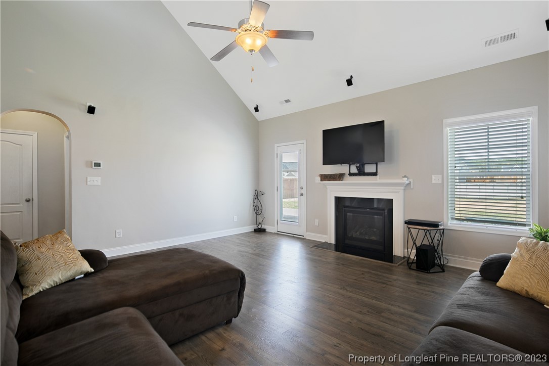 6808 Hunters Den Road Hope Mills, NC 28348 - Photo 17 of 50 Gallery Image 17