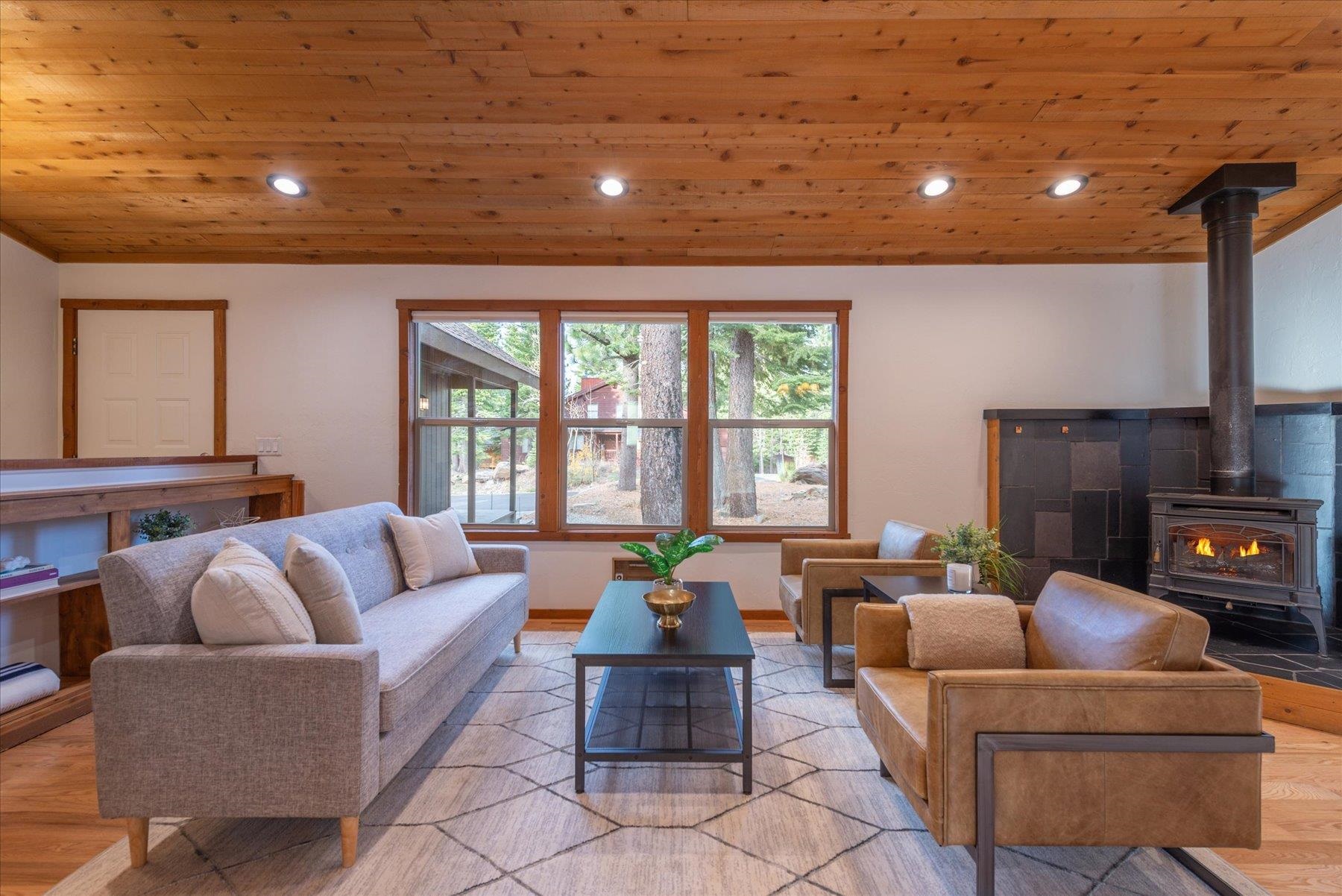 14217 Gyrfalcon Street Truckee, CA 96161 - Photo 19 of 25