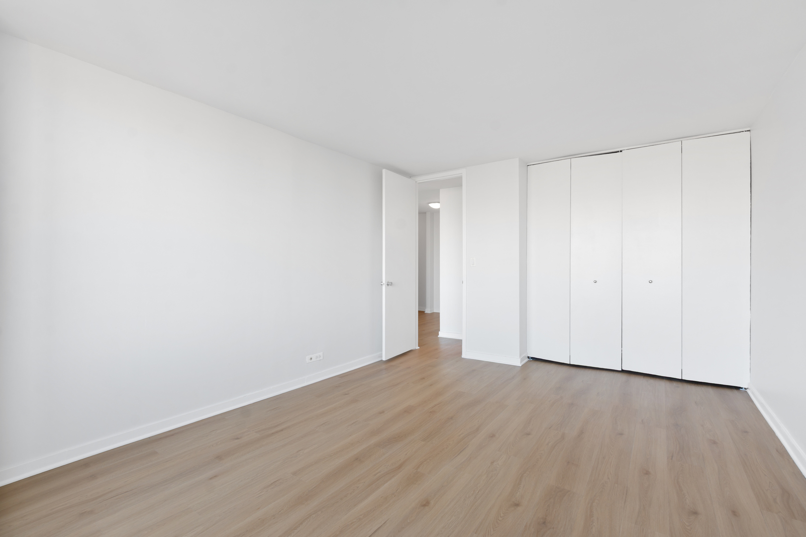 655 West Irving Park Road, Unit 1114 Chicago, IL 60613 - Photo 12 of 23