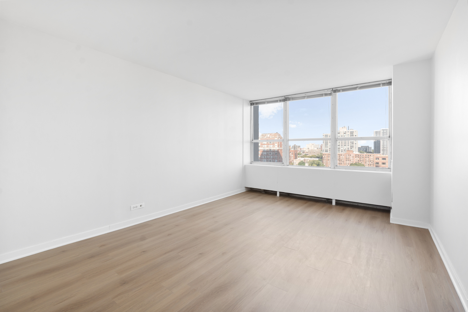 655 West Irving Park Road, Unit 1114 Chicago, IL 60613 - Photo 14 of 23