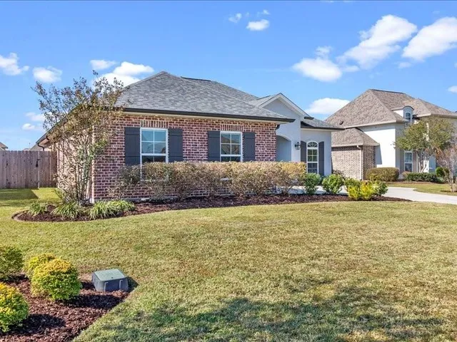 $449,000 | 109 Cove Glen Lane, Luling, LA 70070