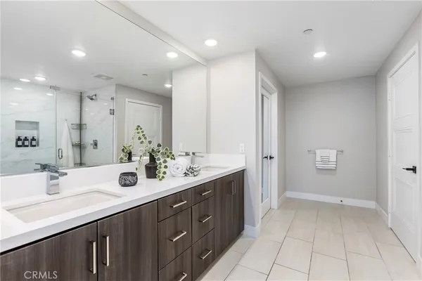 $1,350,000 | 16235 Dawn Way, Unit 201, Tustin, CA 92782