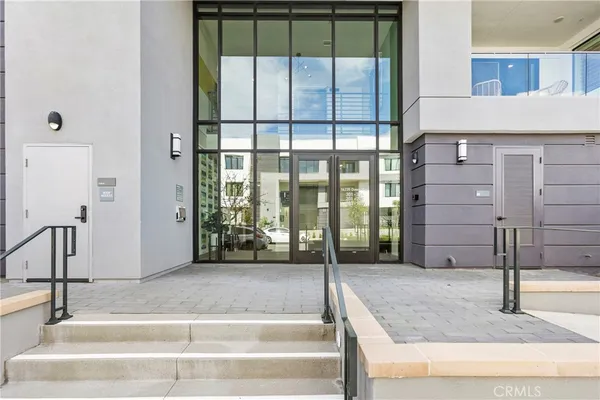 $1,350,000 | 16235 Dawn Way, Unit 201, Tustin, CA 92782