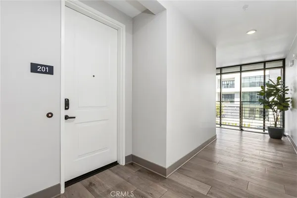 $1,350,000 | 16235 Dawn Way, Unit 201, Tustin, CA 92782