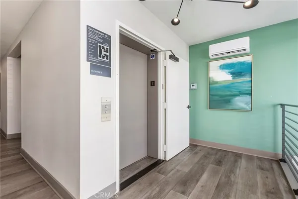 $1,350,000 | 16235 Dawn Way, Unit 201, Tustin, CA 92782