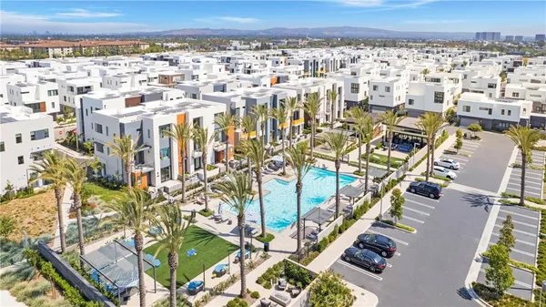 $1,350,000 | 16235 Dawn Way, Unit 201, Tustin, CA 92782