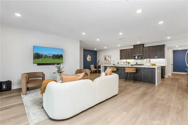 $1,350,000 | 16235 Dawn Way, Unit 201, Tustin, CA 92782
