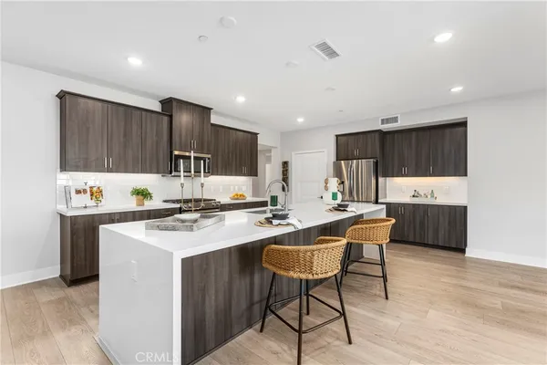 $1,350,000 | 16235 Dawn Way, Unit 201, Tustin, CA 92782