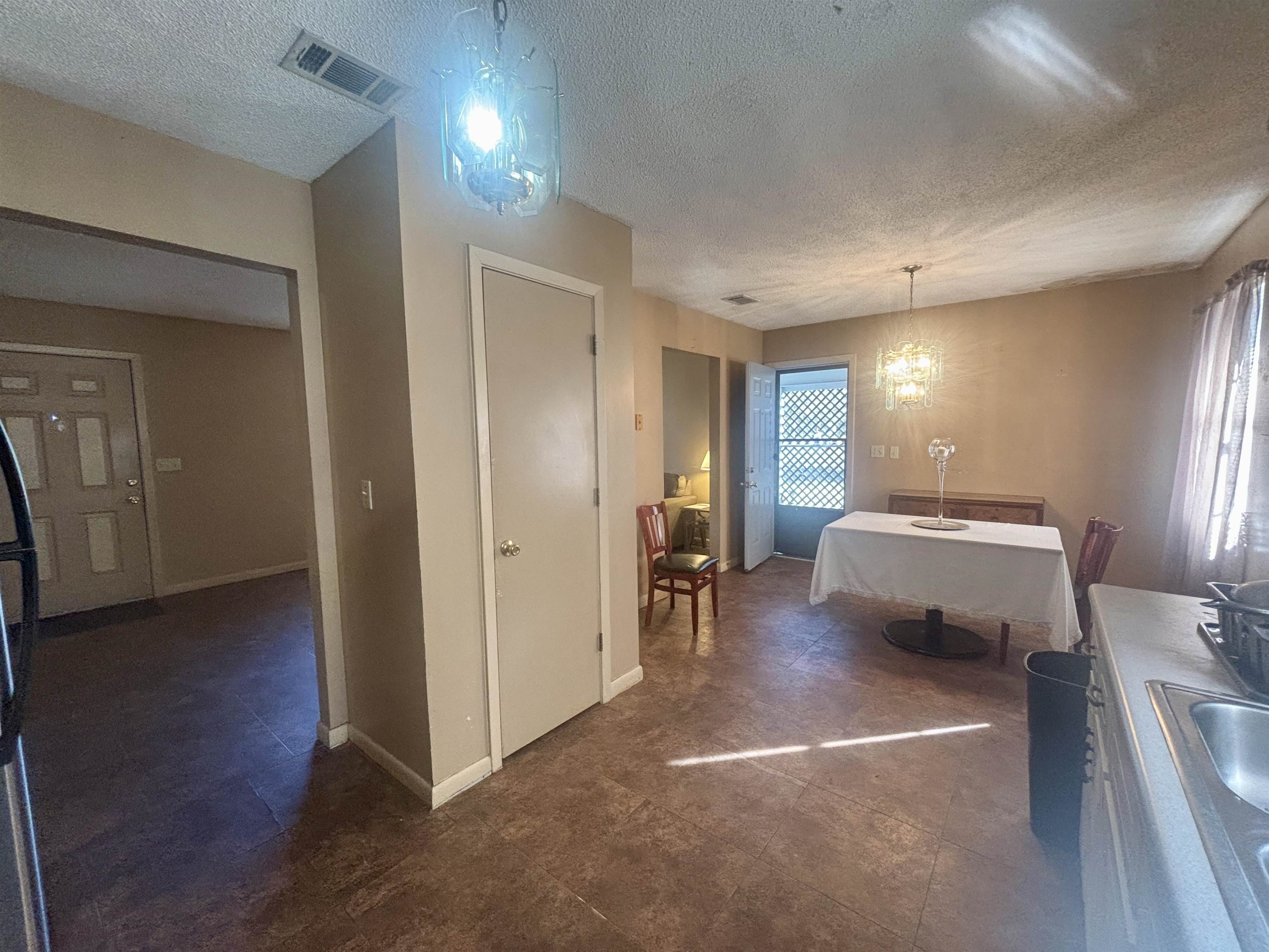 320 South Pecan Street Foley, AL 36535 - Photo 5 of 17 Kitchen