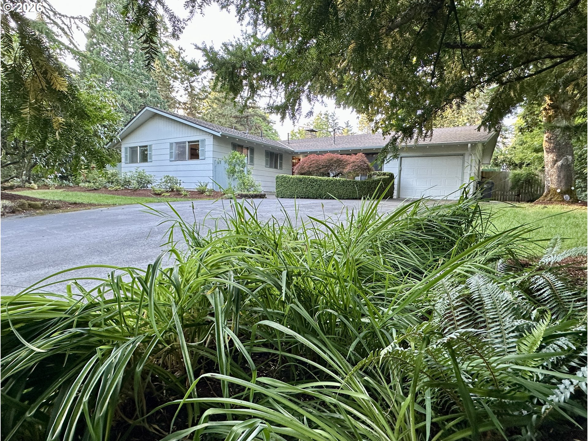 145 South Ridge Drive Portland, OR 97219 - Photo 1 of 40 Gallery Image 1