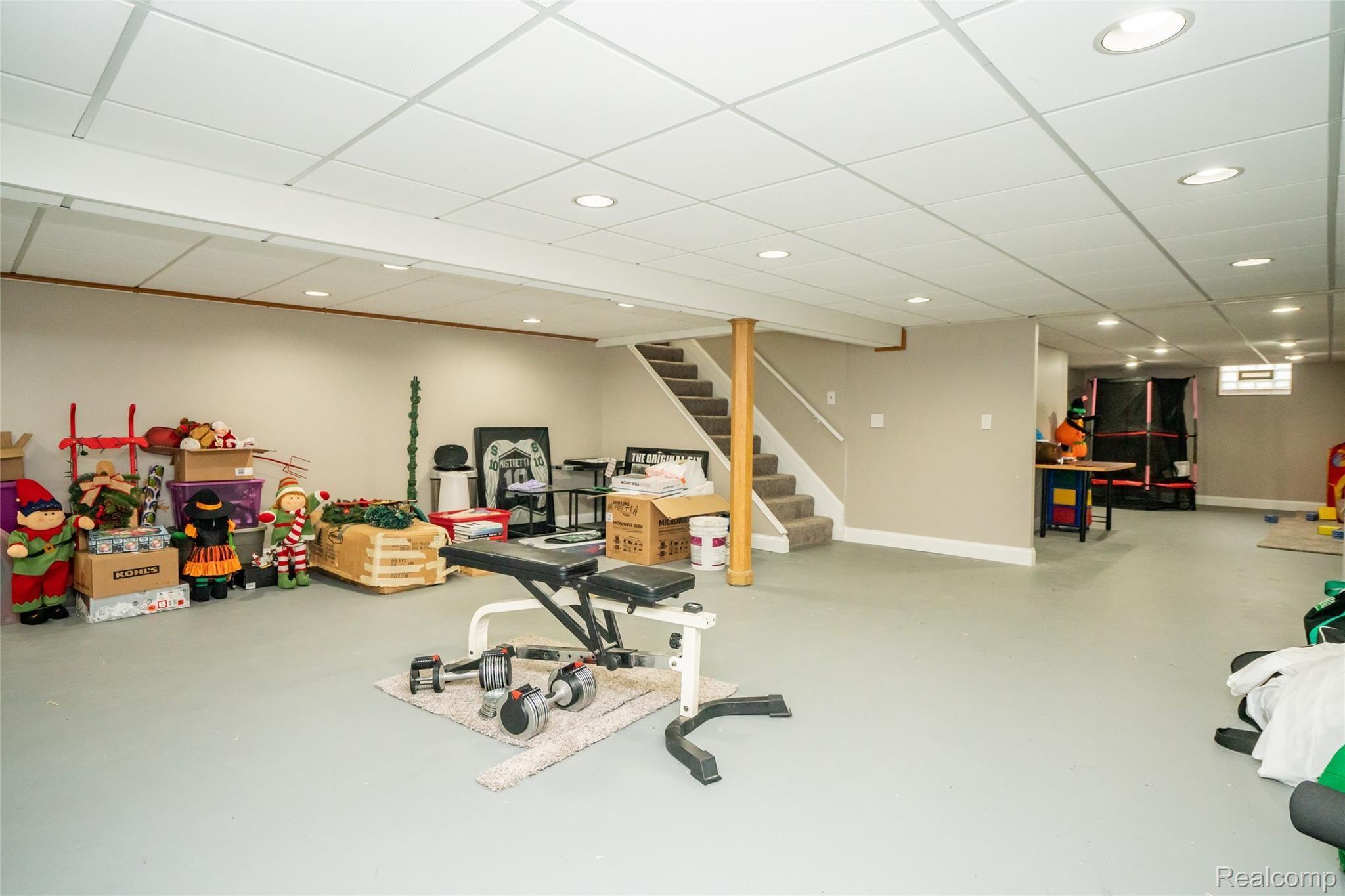 32206 Schoenherr Road Warren, MI 48088 - Photo 24 of 31 DSC00850.jpg