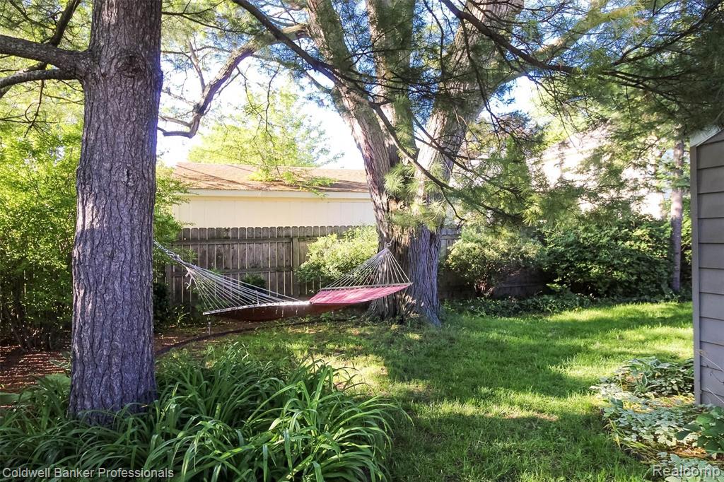609 Lockwood Road Royal Oak, MI 48067 - Photo 36 of 49 Gallery Image 36