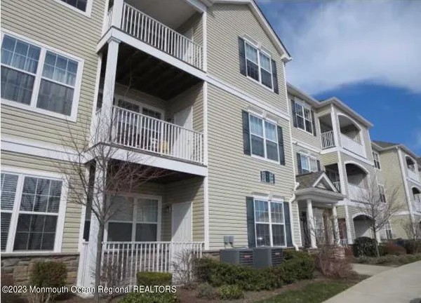 $3,050 | 314 Mill Pond Way, Eatontown, NJ 07724